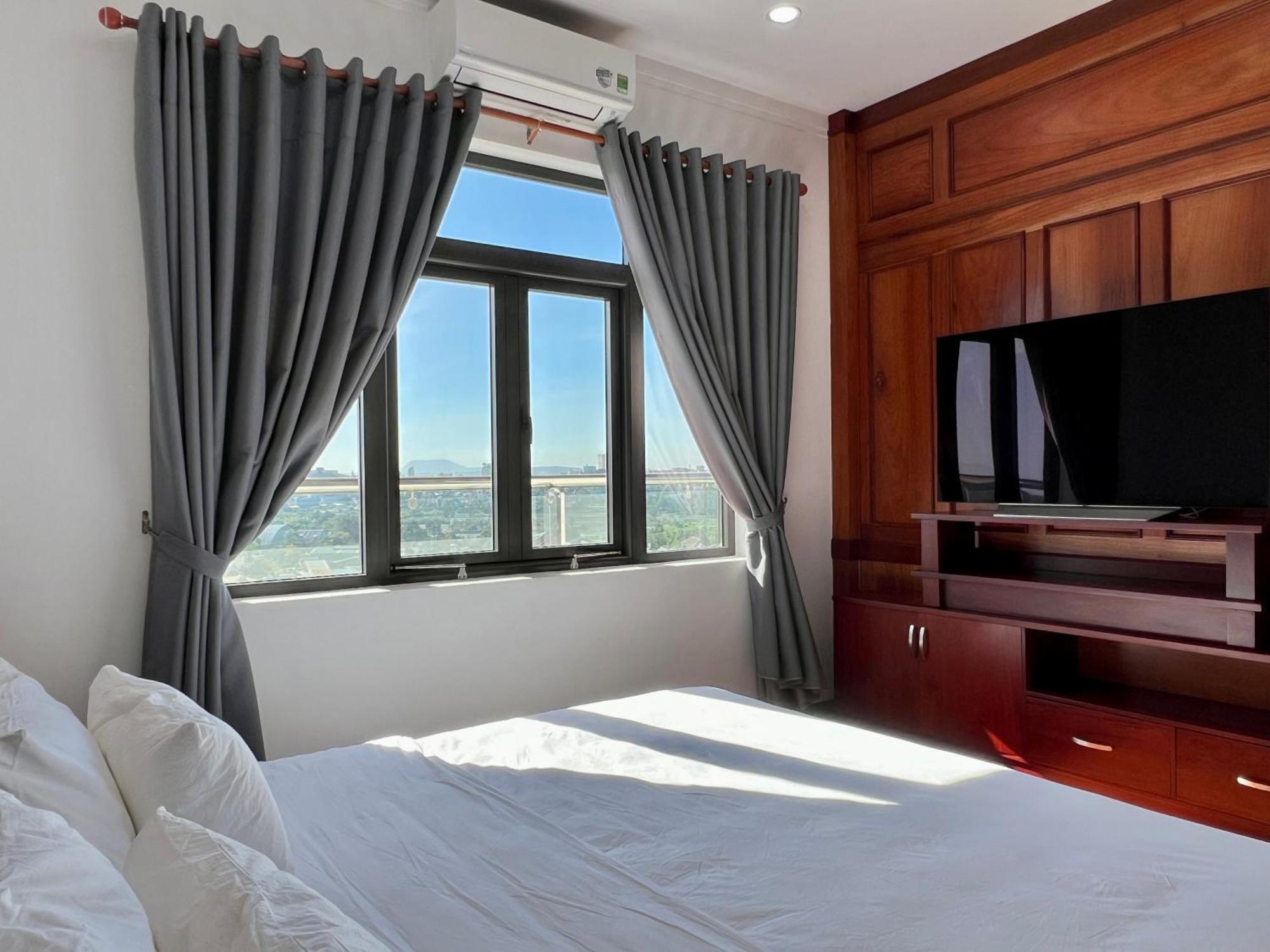 Doan Gia Luxury House Aparthotel Plây Ku Exterior foto